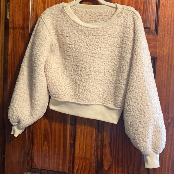 Express Factory Cozy Cropped Cream Sherpa Sweater Pullover Sweatshirt Top XS - Picture 5 of 7
